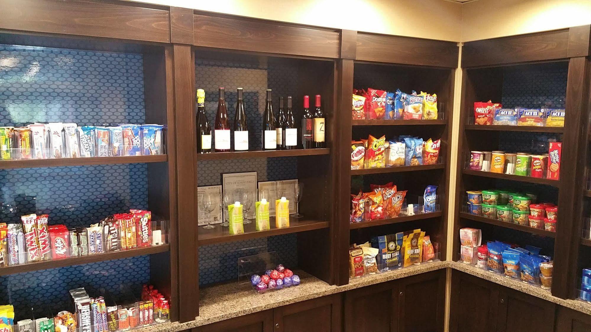 Hampton Inn Idaho Falls / Airport Buitenkant foto